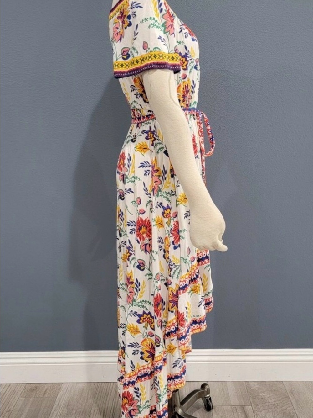 Flying Tomato - Floral High-Low White Maxi Dress with Colorful Trim